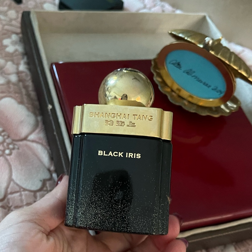 SHANGHAI TANG ~ BLACK IRIS EAU DE TOILETTE SPRAY ~ 3.4 OZ